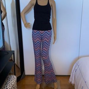 Beautiful super soft flared pant! Size XS.